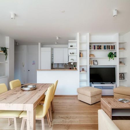 Palace Apartment By Quokka 360 - 2 Minutes From Lugano Lido מראה חיצוני תמונה