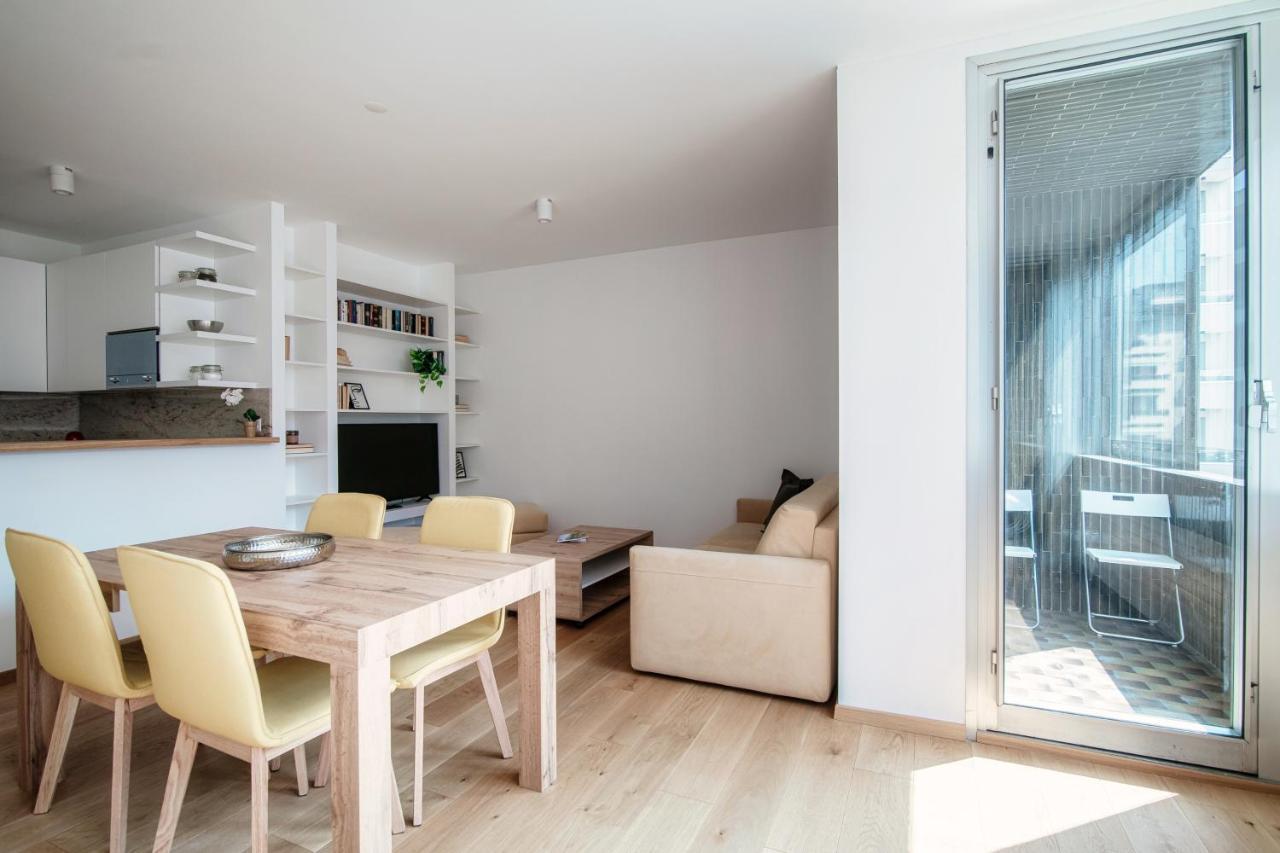 Palace Apartment By Quokka 360 - 2 Minutes From Lugano Lido מראה חיצוני תמונה