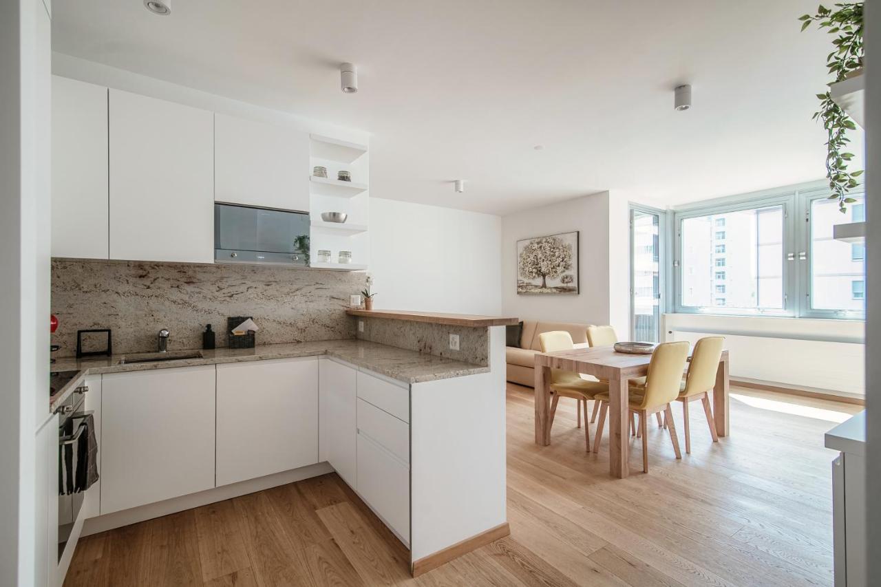 Palace Apartment By Quokka 360 - 2 Minutes From Lugano Lido מראה חיצוני תמונה